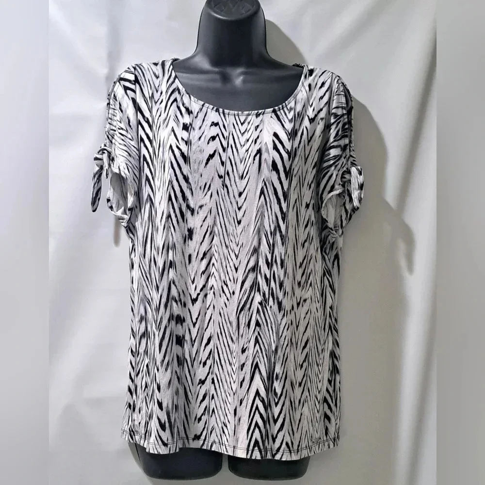 Calvin Klein Cold Shoulder Shirt - Picture 6 of 7